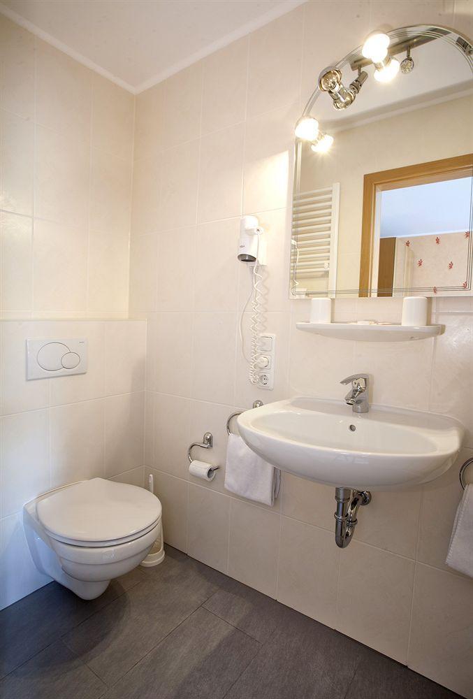 Hotel St Hubert Reuler エクステリア 写真