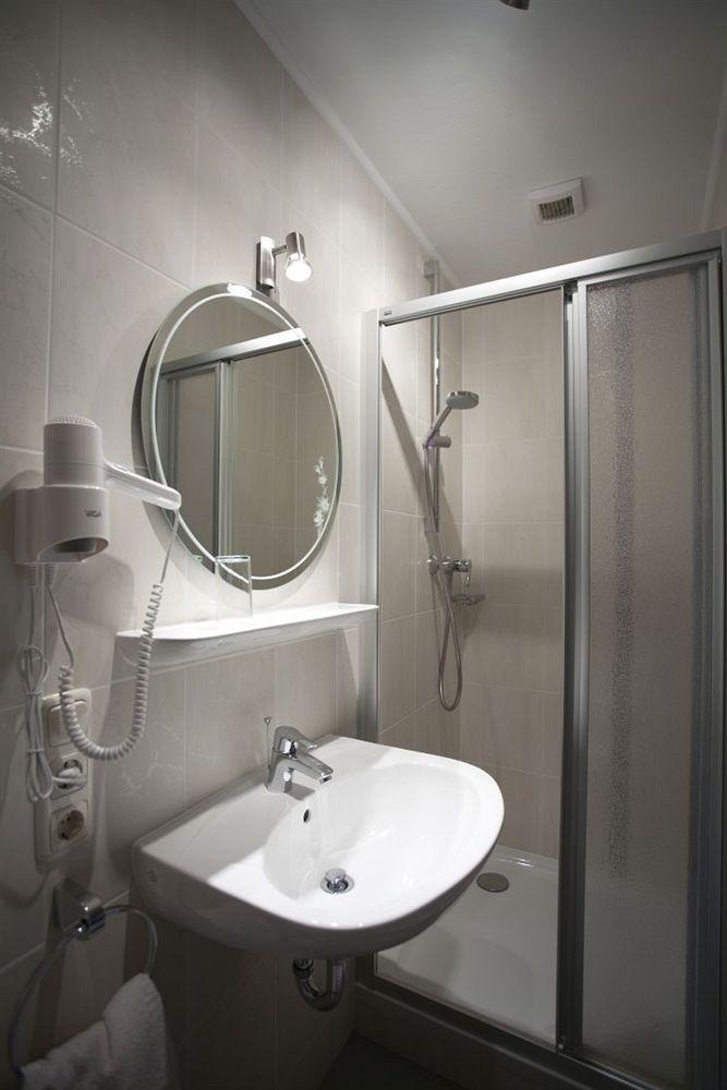 Hotel St Hubert Reuler エクステリア 写真